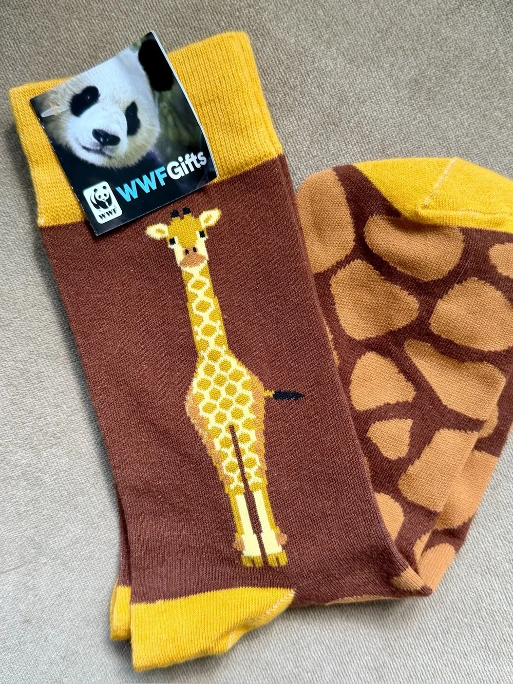 WWF World Wildlife Fund Unisex Brown & Yellow Giraffe Socks